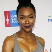 Height of Sonequa Martin Green