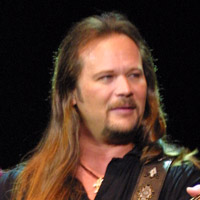 Height of Travis Tritt