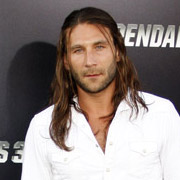 Height of Zach McGowan