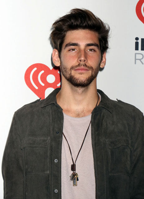 How tall is Alvaro Soler