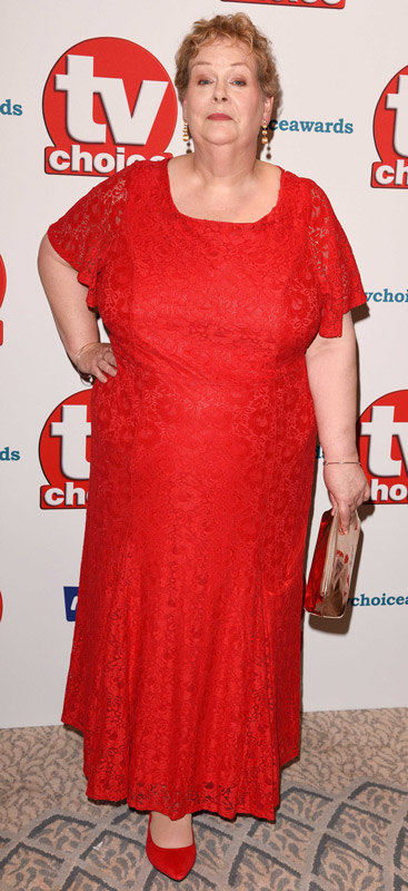 How tall is Anne Hegerty