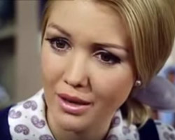 How tall is Annette Andre