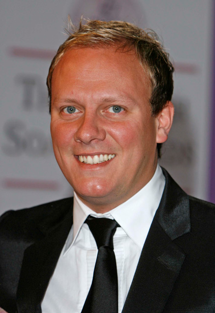 How tall is Antony Cotton