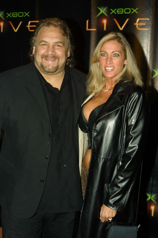 How tall is Bob Golic