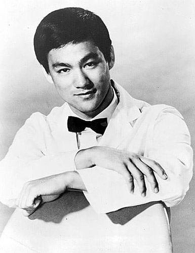 How tall is Bruce Lee