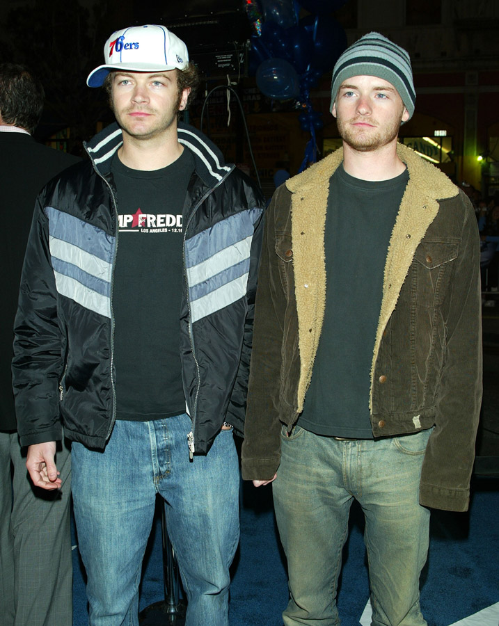 How tall is Christopher Masterson