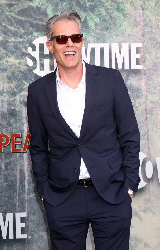 How tall is Dana Ashbrook