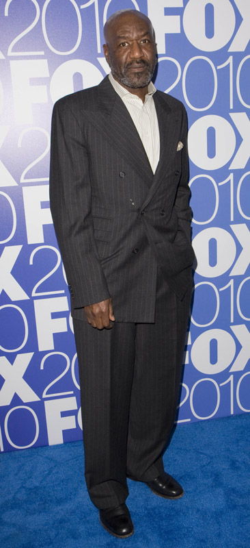 How tall is Delroy Lindo