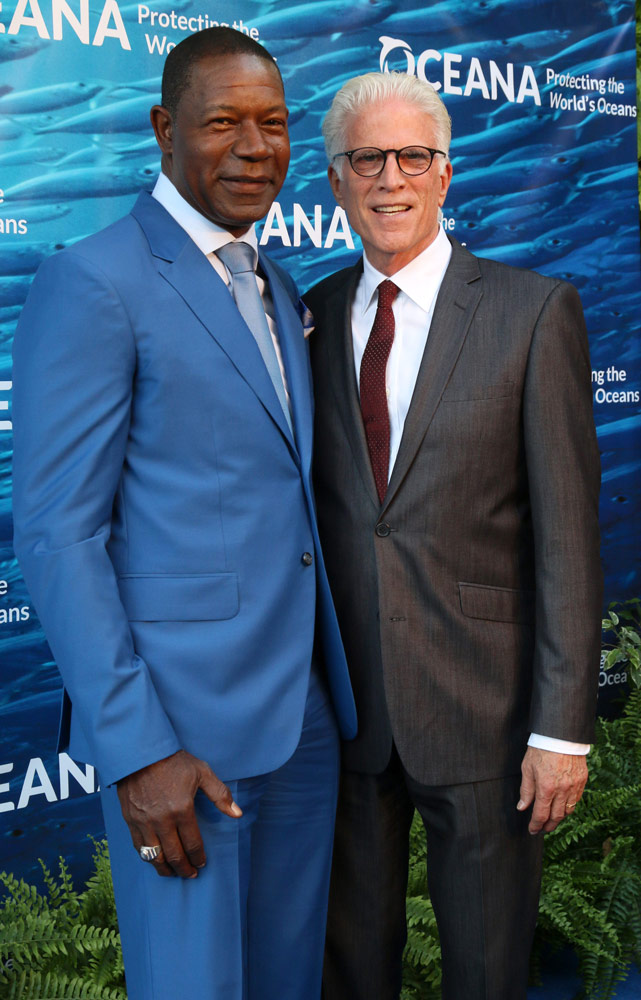 How tall is Dennis Haysbert