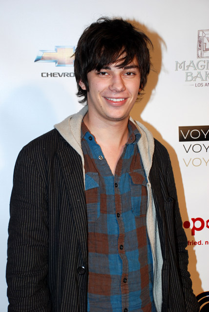 How tall is Devon Bostick