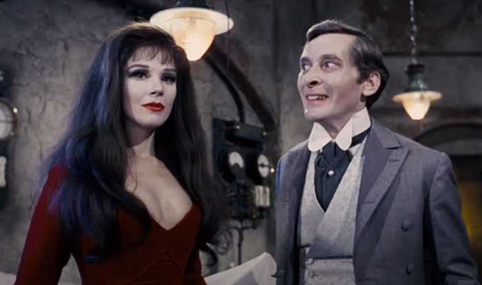 How tall is Fenella Fielding