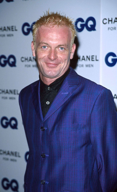 How tall is Hugo Speer