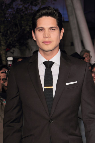 How tall is JD Pardo