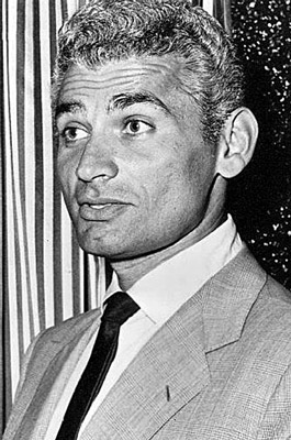 How tall is Jeff Chandler
