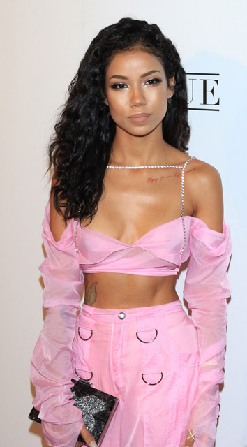 Jhene Aiko Height