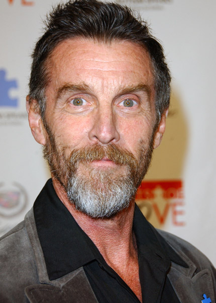 How tall is John Glover