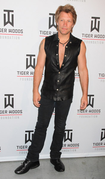 How tall is Jon Bon Jovi
