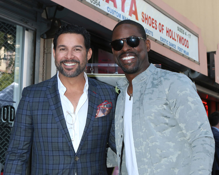 How tall is Jon Huertas