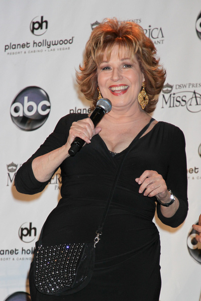 How tall is Joy Behar