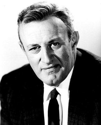 How tall is Lee J. Cobb