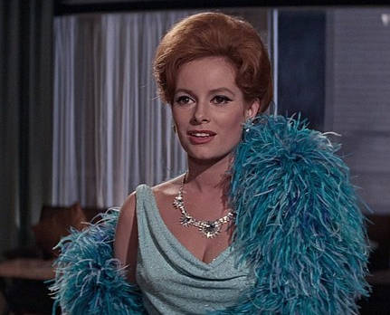 How tall is Luciana Paluzzi