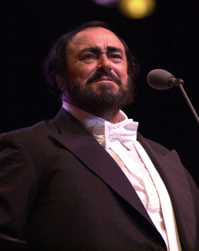 How tall is Luciano Pavarotti