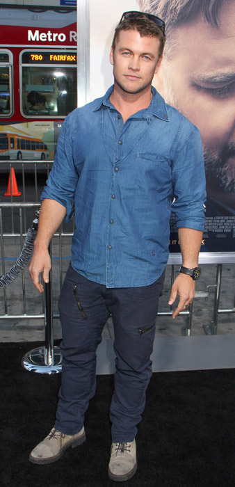 Luke Hemsworth Height
