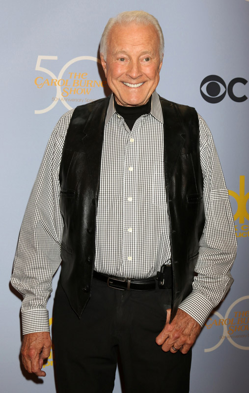 How tall is Lyle Waggoner