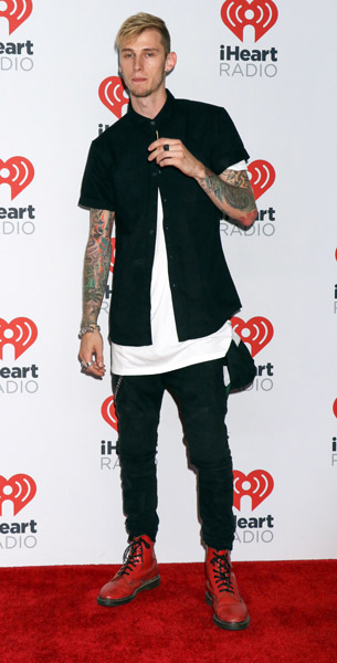 Machine Gun Kelly Height