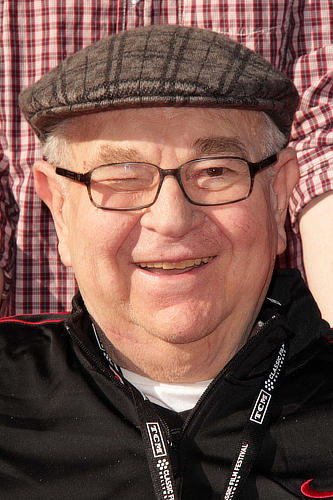 How tall is Marvin Kaplan