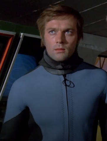 How tall is Michael Billington