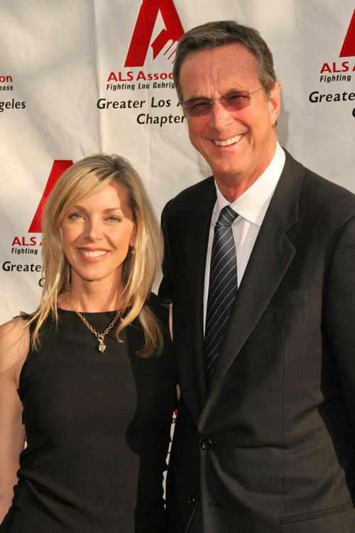 How tall is Michael Crichton
