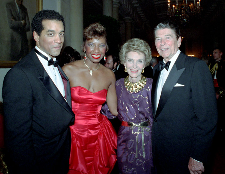 How tall is Natalie Cole