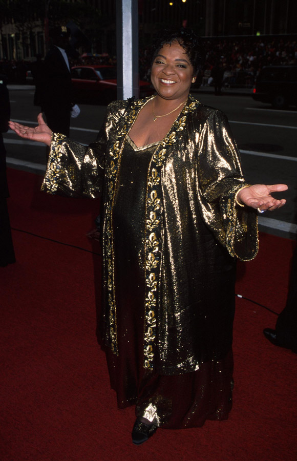 How tall is Nell Carter