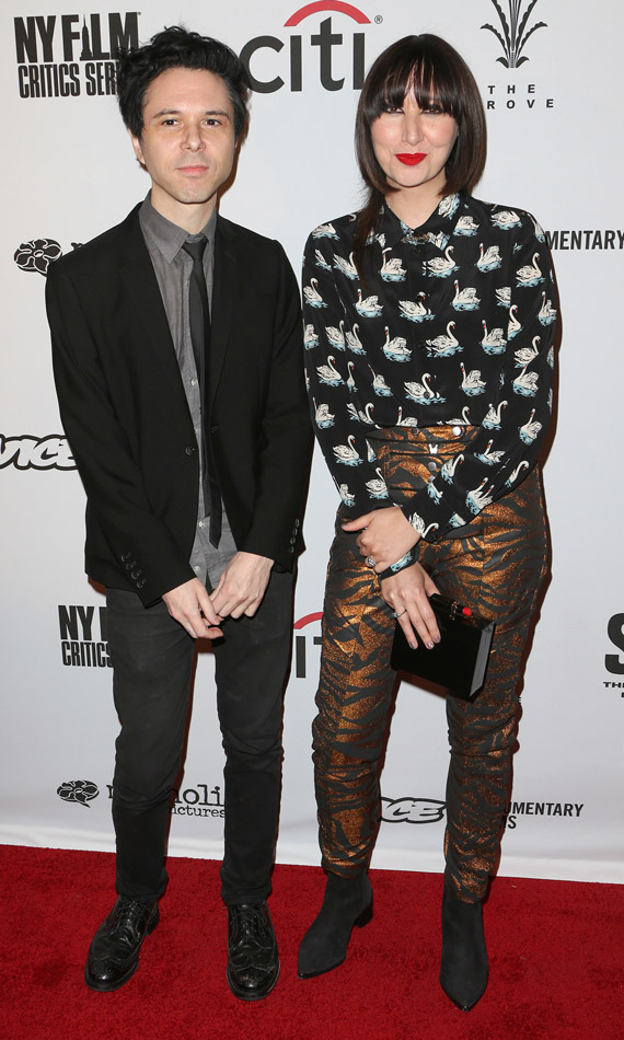 How tall is Nick Zinner