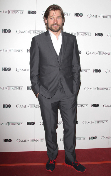 How tall is Nikolaj Coster Waldau