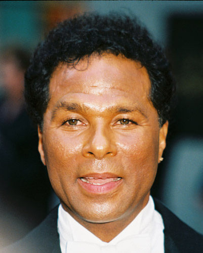 How tall is Philip Michael Thomas