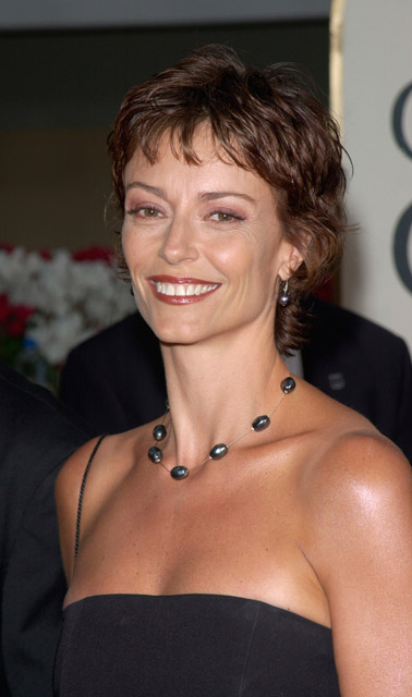 How tall is Rachel Ward