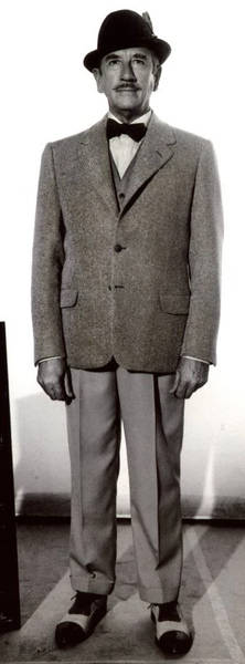 How tall is Richard Haydn