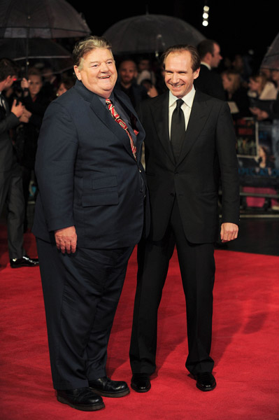 How tall is Robbie Coltrane giant
