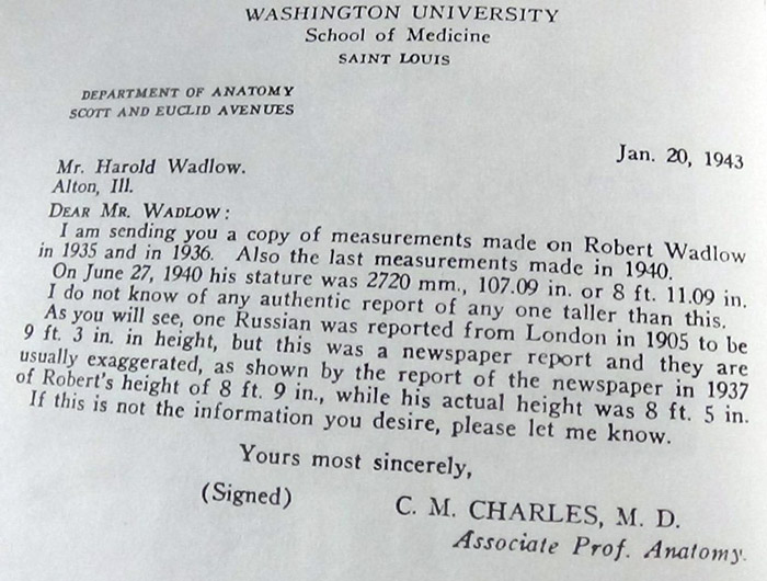 How tall is Robert Wadlow