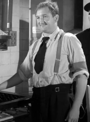 How tall is Ronald Fraser