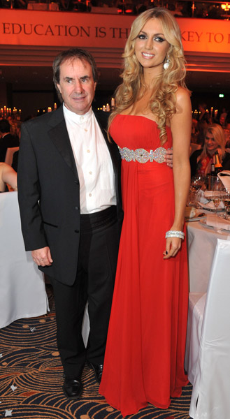 How tall is Rosanna Davison