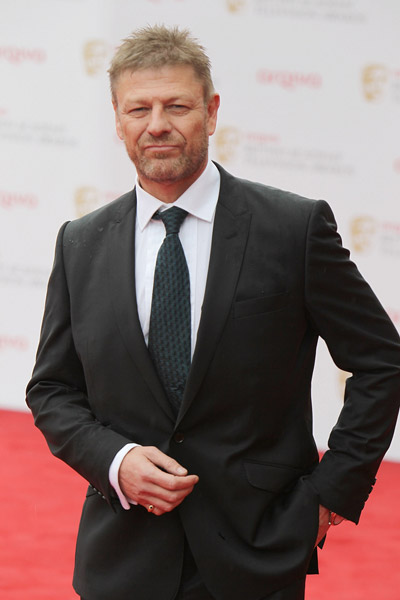 How tall is Sean Bean