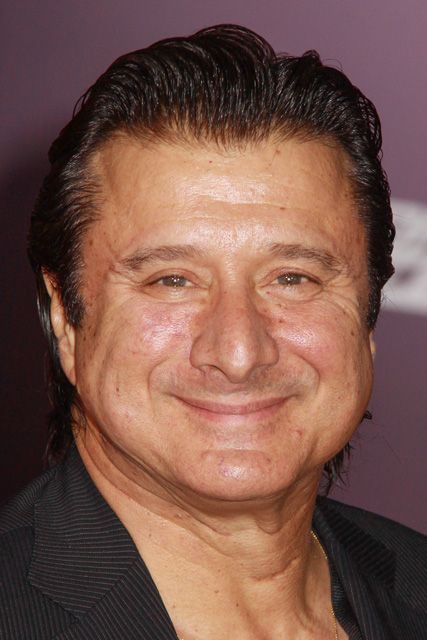 How tall is Steve Perry