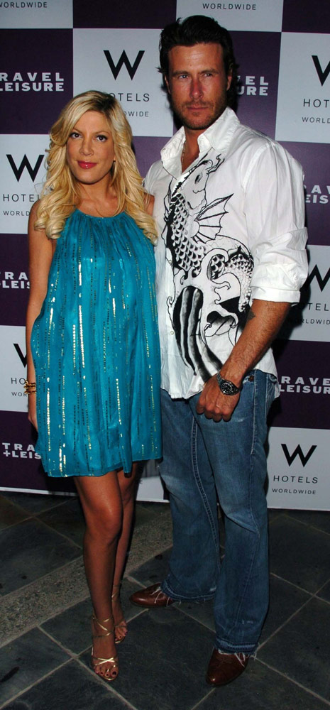 How tall is Tori Spelling