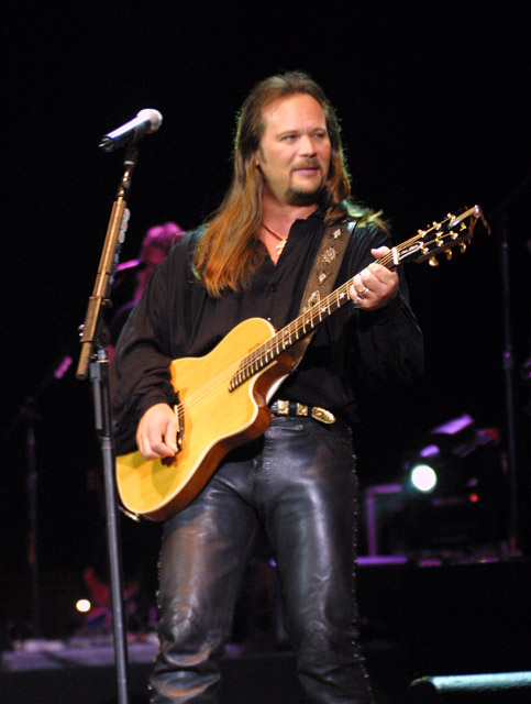 Travis Tritt Height - How tall
