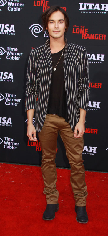 How tall is Tyler Blackburn