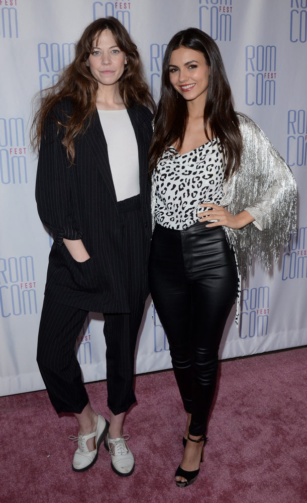 How tall is Victoria Justice