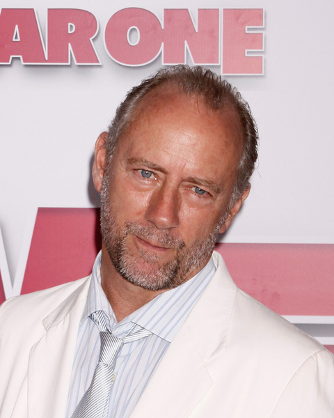 How tall is Xander Berkeley